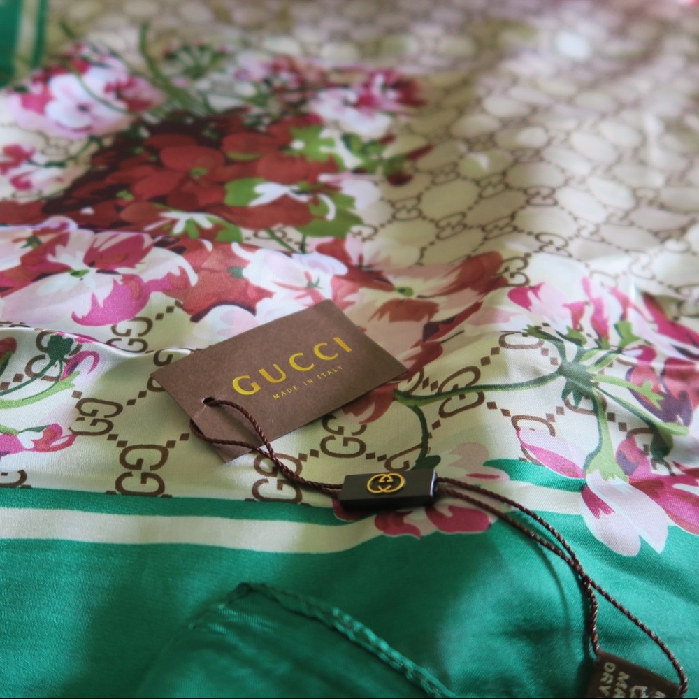 Gucci scarf